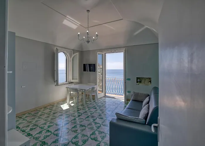 Daire Design Sea View Accessible By 250 Steps