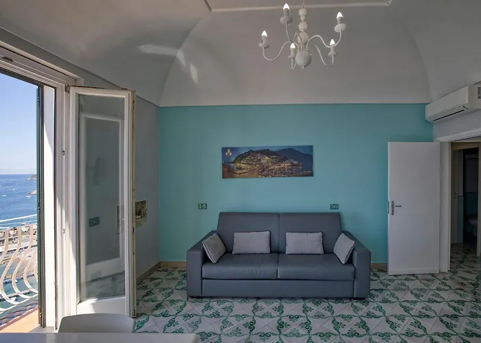 Apartman Design Sea View Accessible By 250 Steps *