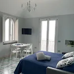 Apartment Design Sea View Accessible By 250 Steps *