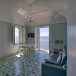 Apartament Design Sea View Accessible By 250 Steps