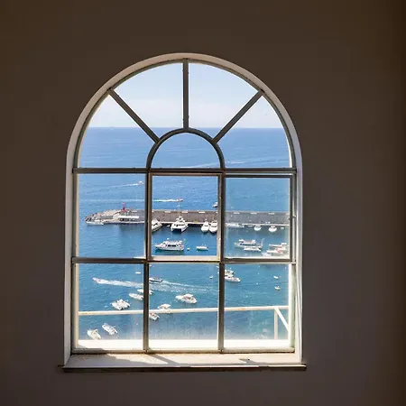 Apartment Design Sea View Accessible By 250 Steps *