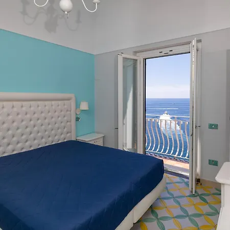 Apartament Design Sea View Accessible By 250 Steps