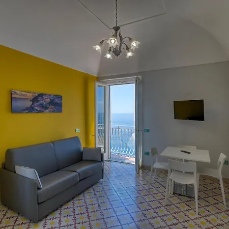 Design Sea View Accessible By 250 Steps Apartament *