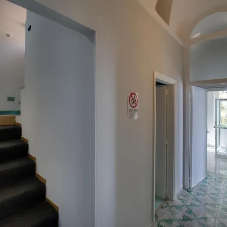 Appartamento Design Sea View Accessible By 250 Steps