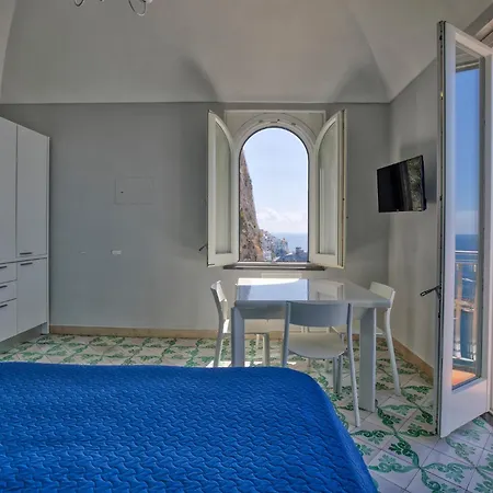 Appartamento Design Sea View Accessible By 250 Steps