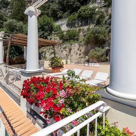 Design Sea View Accessible By 250 Steps Apartment Amalfi