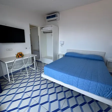 Design Sea View Accessible By 250 Steps *