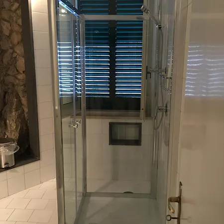 Design Sea View Accessible By 250 Steps *